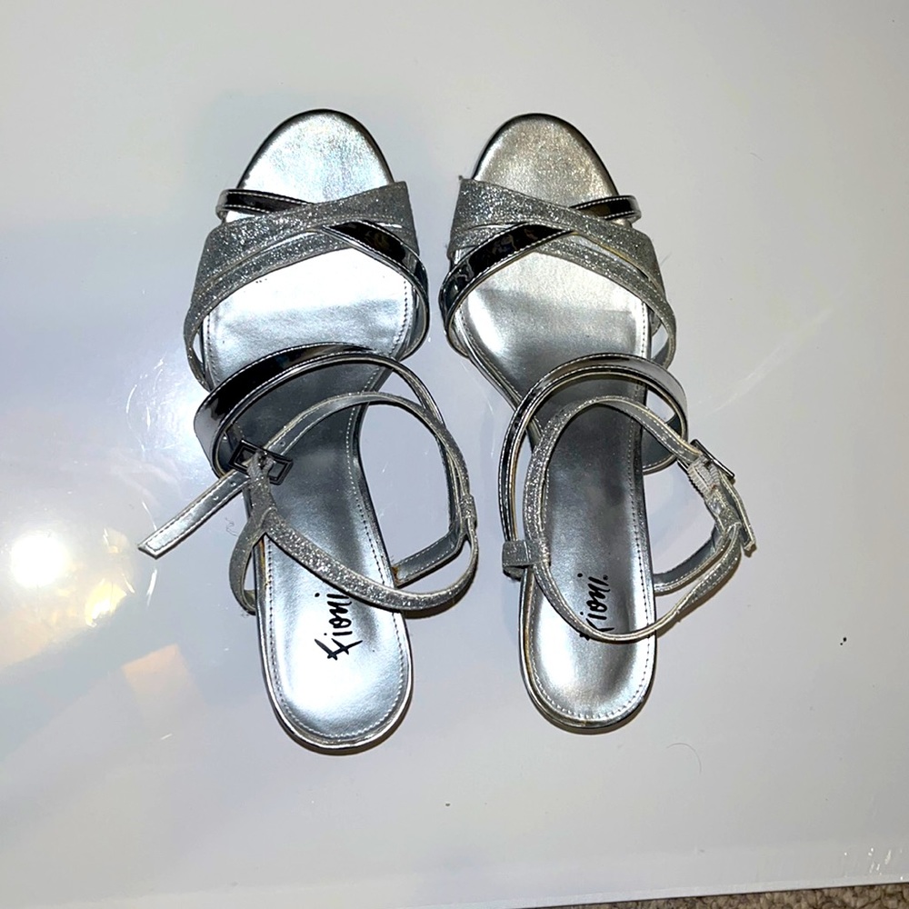 Fioni dressy silver low heel